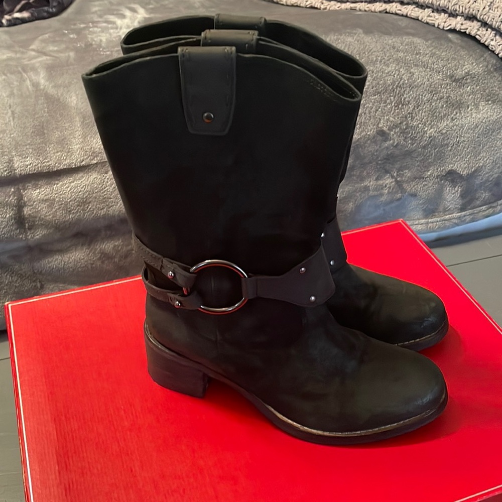 Johnston &Murphy Rhonda Harness Boot